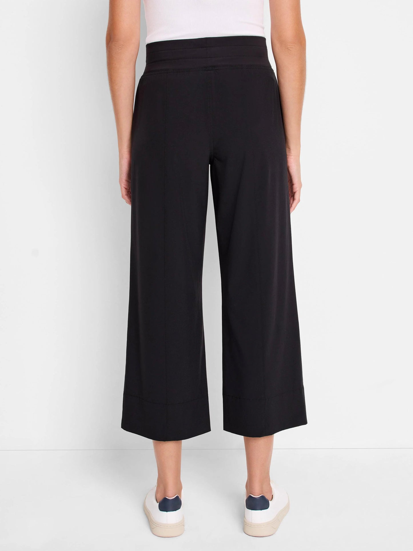 Tech Stretch Wide Leg Pant