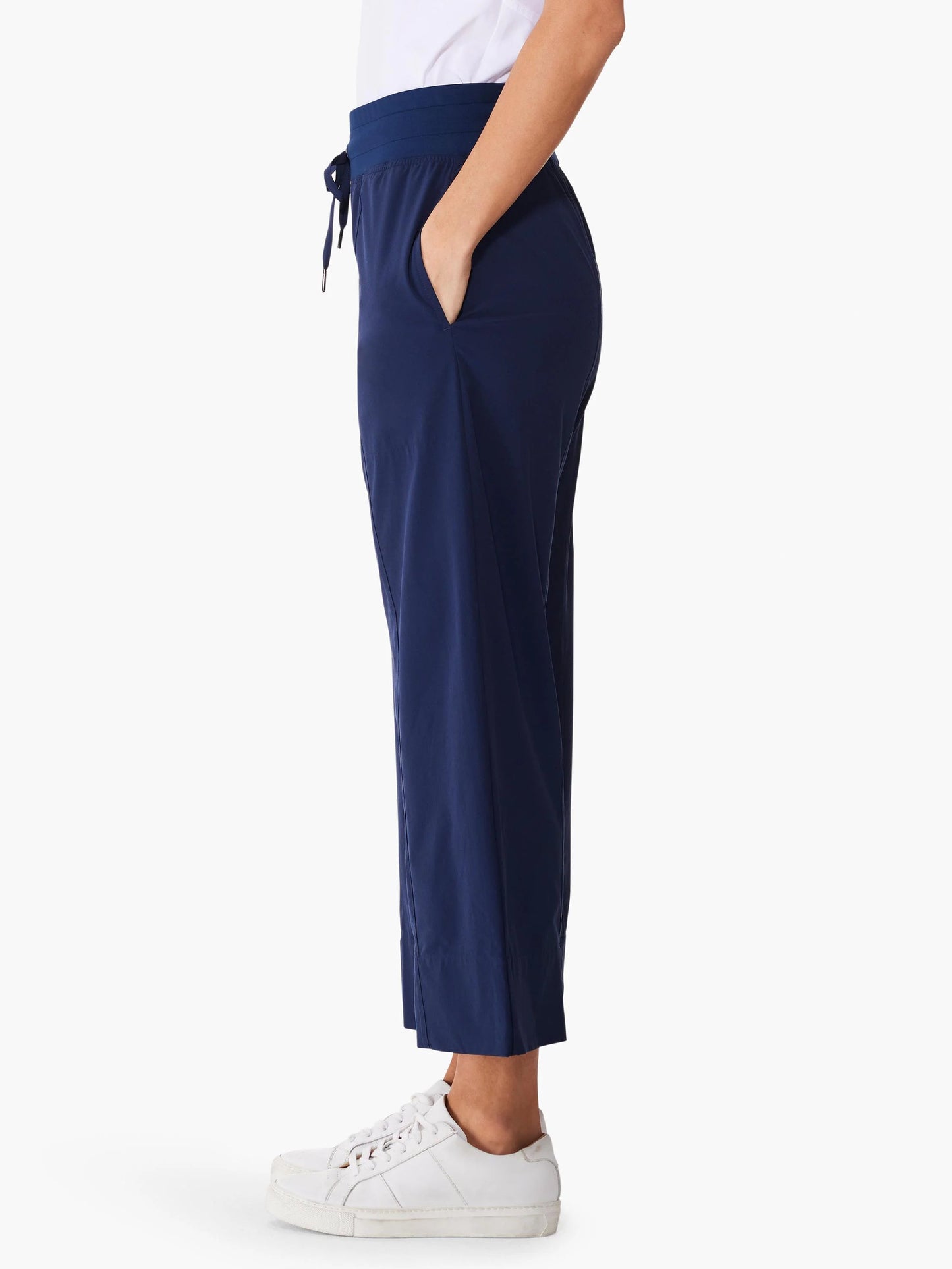 Tech Stretch Wide Leg Crop Pant