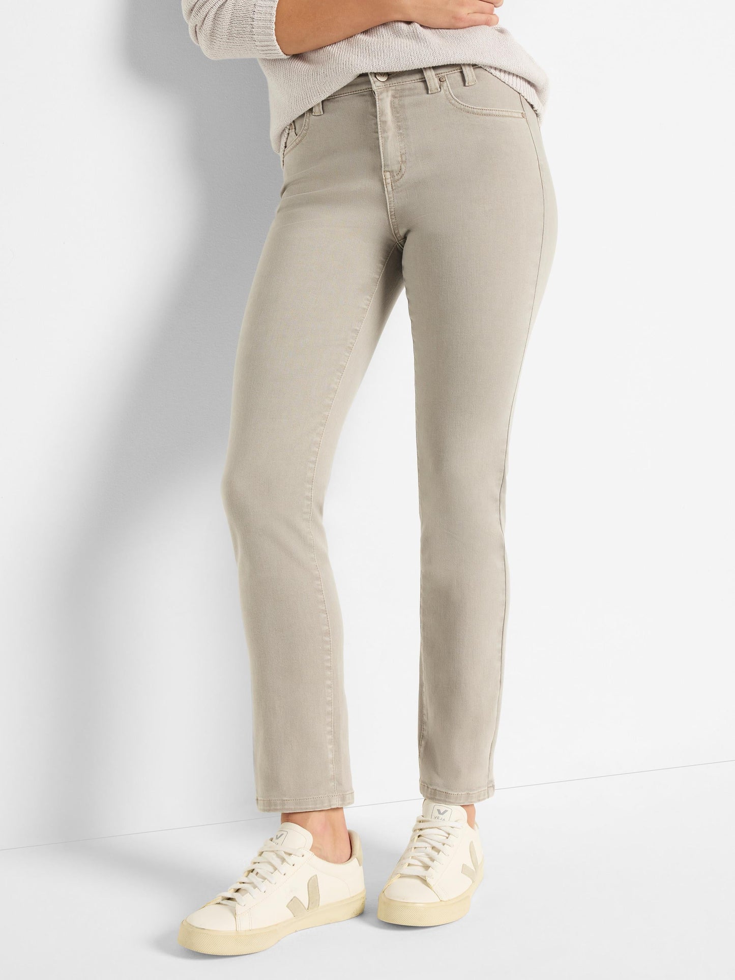 Daytrip Straight Ankle Jeans